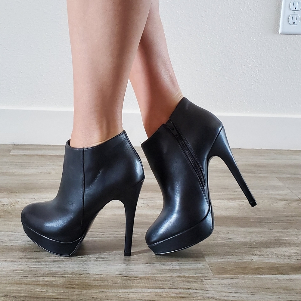 Shoes - Picture 3 of 3